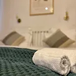 Old Town Jacuzzi Бухарест