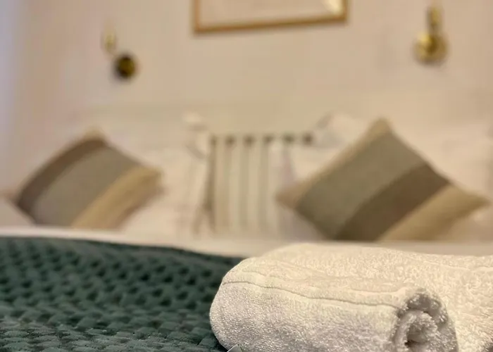 Old Town Jacuzzi 부쿠레슈티